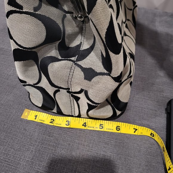 Coach Handbag - Picture 5 of 8